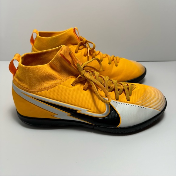 Nike Junior Mercurial Superfly 7 Academy IC YOUTH AT8135-801 Size 6Y - Picture 2 of 10